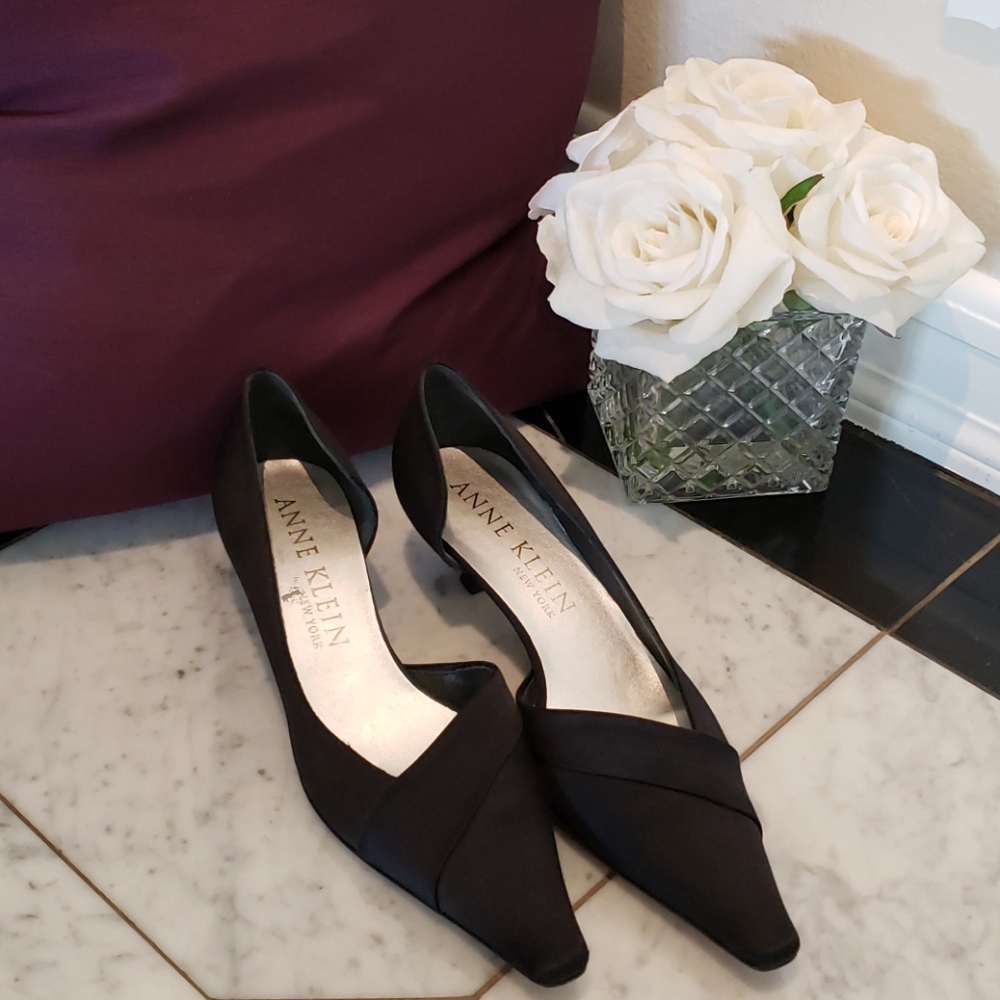 Anne Klein Black Satin Kitten Heels